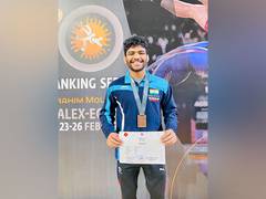 
      
      Ibrahim Moustafa wrestling: India's Ankit Gulia wins bronze 
      
      