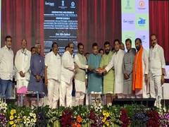 
      
      Gadkari inaugurates, lays foundation highways in Maharashtra
      
      