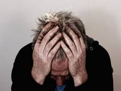 
      
      Social workers experienced depression during pandemic
      
      