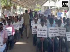 
      
      Karnataka govt employees go on indefinite strike from today 
      
      