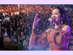 
      
      Santvani Trivedi mesmerizes all youth with Gujarati folk songs
      
      