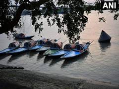 
      
      CM Mamata Banerjee to perform Ganga Aarti at Baje Kadamtala Ghat 
      
      