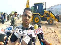 
      
      Two illegal houses including one of listed criminal demolished
      
      