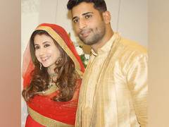 
      
      Urmila Matondkar wishes husband Mohsin happy anniversary
      
      