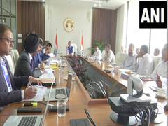 
      
      MP: CM Chouhan chairs state level bankers committee meeting
      
      