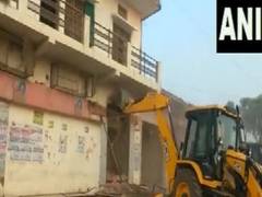 
      
      UP govt demolishes property of Mukhtar Ansari's gang member
      
      