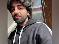 
      
      Ayushmann shares smiling pic after 'Dream Girl 2' shoot pack-up
      
      