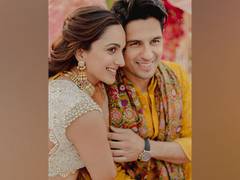
      
      Sidharth Malhotra, Kiara Advani wish 