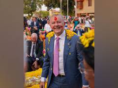 
      
      Anthony Albanese celebrates Holi with Gujarat CM and Governor
      
      