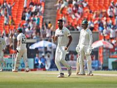 
      
      IND vs AUS: Australia openers give steady start in 1st day
      
      