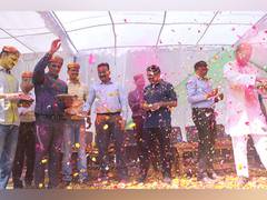 
      
      Madhya Pradesh: Indore Police officers, personnel celebrate Holi
      
      