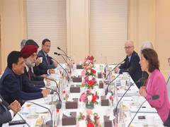 
      
      Union Minister Goyal meets US Secretary of Commerce
      
      