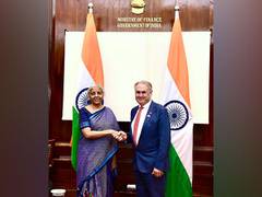 
      
      Nirmala Sitharaman, Dan Farrell discuss deepening IndAus ties
      
      