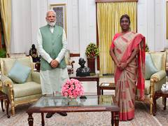 
      
      PM Modi pays courtesy visit to President Murmu 
      
      