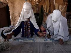 
      
      Afghanistan: Women carpet weavers face challenges in Badakhshan
      
      