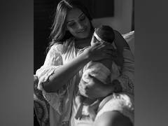 
      
      Bipasha Basu shares cute picture of Devi 
      
      