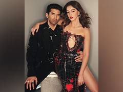 
      
      Rumoured couple Ananya Panday and Aditya Roy Kapoor look stunning
      
      