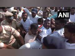 
      
      Congress protests against toll at Bengaluru-Mysuru expressway
      
      