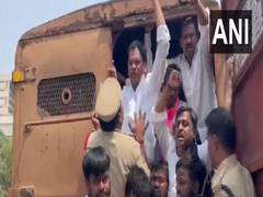 
      
      Students' wing of BRS stages protest against Telangana Guv for no
      
      