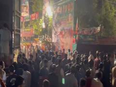 
      
      Showdown over Imran Khan: PTI workers take control of Zaman Park
      
      