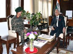 
      
      4 Corps GOC calls on Arunachal Governor
      
      
