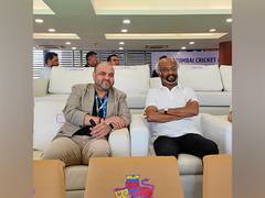 
      
      Fans go crazy spotting Rajinikanth at India vs Australia match
      
      