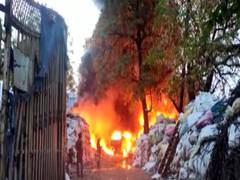 
      
      Fire breaks out at plastic godown in Hyderabad
      
      