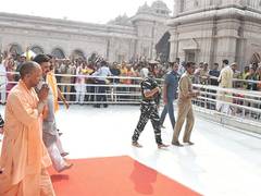 
      
      Yogi becomes first CM to visit Kashi Vishwanath temple 100 times
      
      