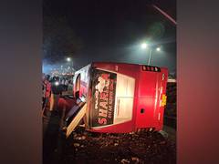 
      
      Maharashtra: 7 injured in bus accident near Bavdhan in Pune
      
      