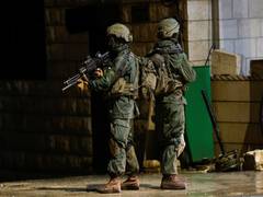 
    Israeli wounded in West Bank shooting, gunman caught
    