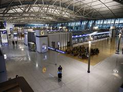 
      
      US man brings live bullets on board in South Korea
      
      