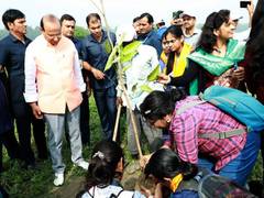 
      
      LG launches plantation drive for restoration of Yamuna floodplain
      
      