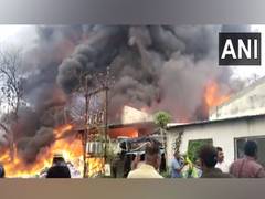 
      
      Gujarat: Fire breaks out at packaging company in Bharuch
      
      