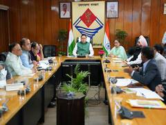
      
      U'khand CM Dhami holds meeting to set up sports university
      
      