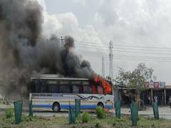 
      
      Bus catches fire in Assam's Nalbari district, no casualties
      
      