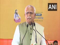 
      
      Haryana CM Khattar pays tributes to freedom fighters 
      
      