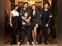 
      
      SRK, Gauri Khan strike stylish pose in black with their children
      
      