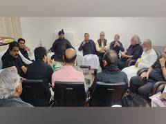
      
      Congress MPs hold meeting in Parliament 
      
      