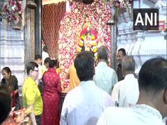 
      
      Navratri: Devotees offer prayers at Delhi's Chhatarpur Temple 
      
      