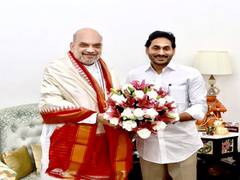 
      
      Andhra CM meets Amit Shah, urges to release pending amount 
      
      