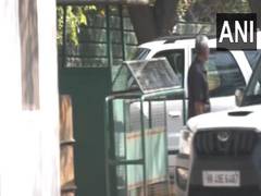 
      
      Sonia Gandhi arrives at Rahul Gandhi's residence in Delhi
      
      