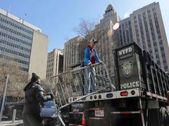 
      
      Trump's arraignment: NYPD, Secret Service plan to close streets
      
      