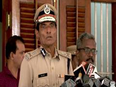 
      
      Train fire: Kerala police get custody of suspect from Maharashtra
      
      