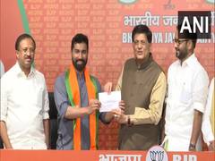 
      
      Congress veteran AK Antony's son Anil Antony joins BJP
      
      