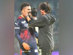 
      
      IPL 2023: SRK teaches Virat Kohli 'Jhoome Jo Pathaan' hook step
      
      