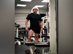 
      
      Salman Khan flaunts ripped thighs in new gym picture
      
      