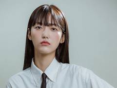 
      
       South Korean star Jung Chae-yul passes away at 26 
      
      