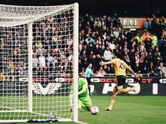 
      
      Diego Costa scores in Premier League after six years 
      
      
