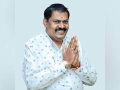 
      
      Congress leader Akhanda Srinivas Murthy resigns as MLA
      
      