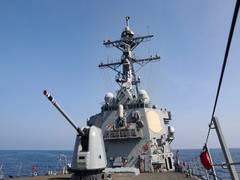 
      
      US warship sails through Taiwan Strait
      
      